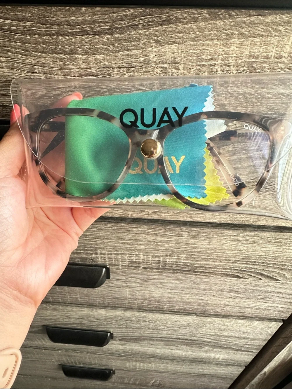 Quay Australia Tortoiseshell Round Frame Glasses - Brown/Black